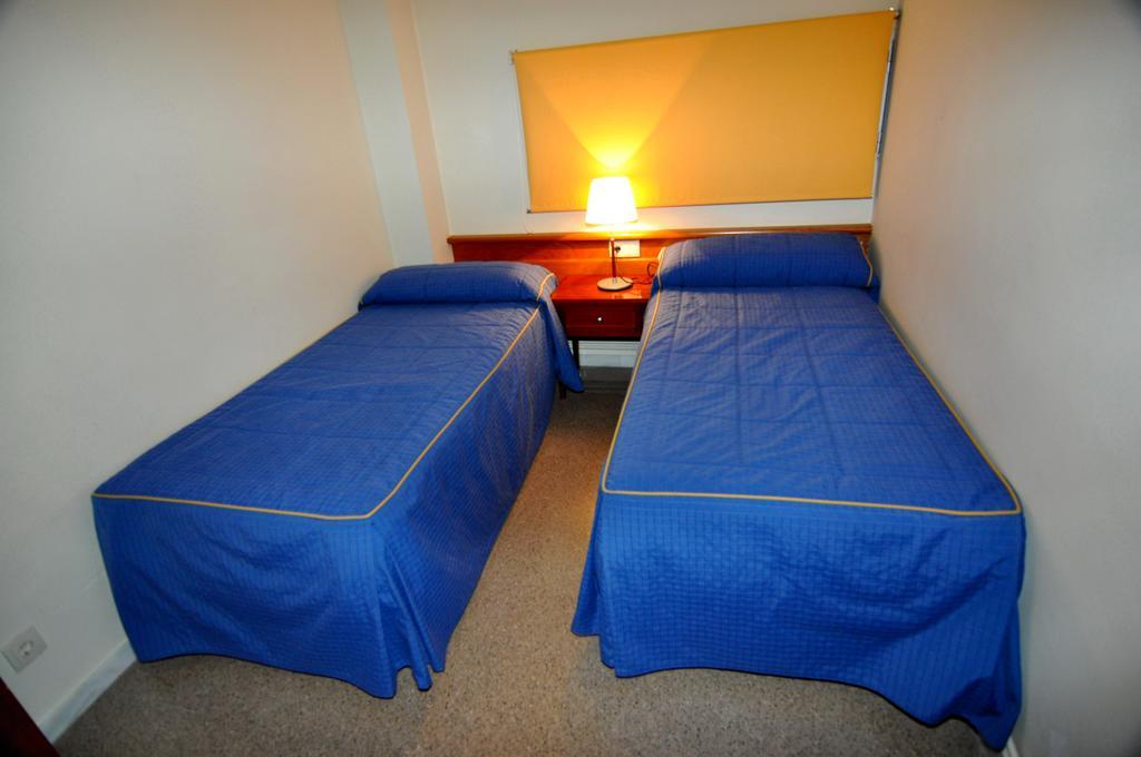 Aparthotel Sole Pobla de Segur Zimmer foto