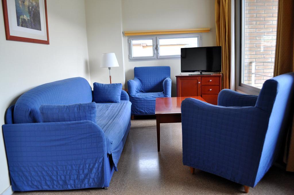 Aparthotel Sole Pobla de Segur Zimmer foto